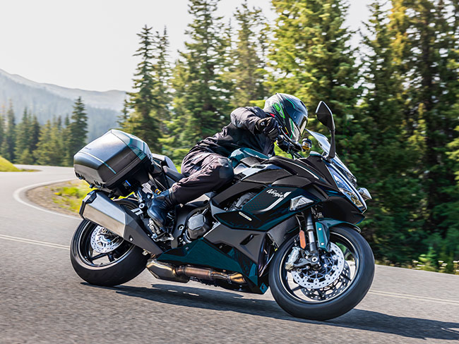 kawasaki ninja 1100sx se action