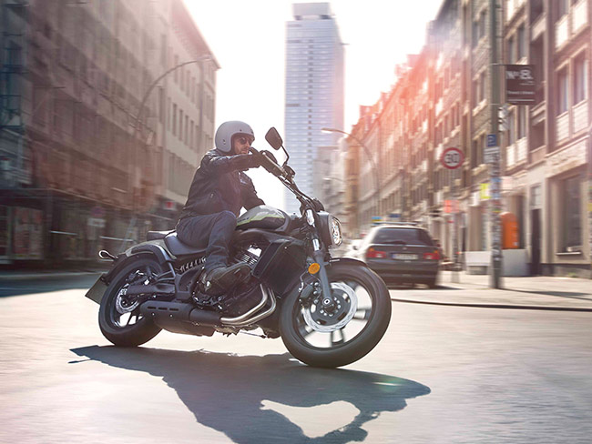 kawasaki vulcan s action