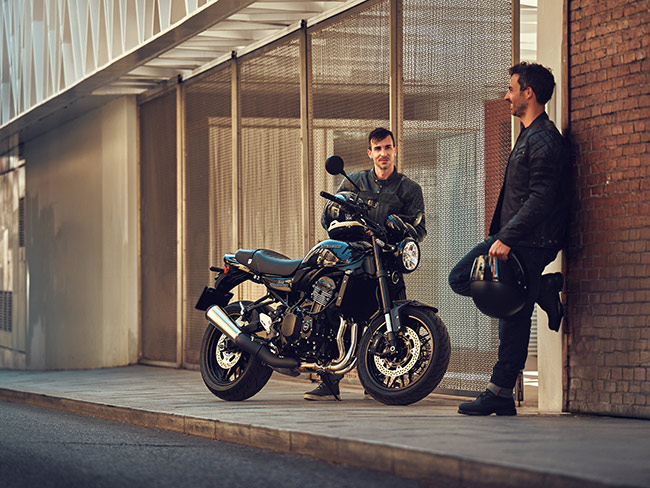 kawasaki z900rs action